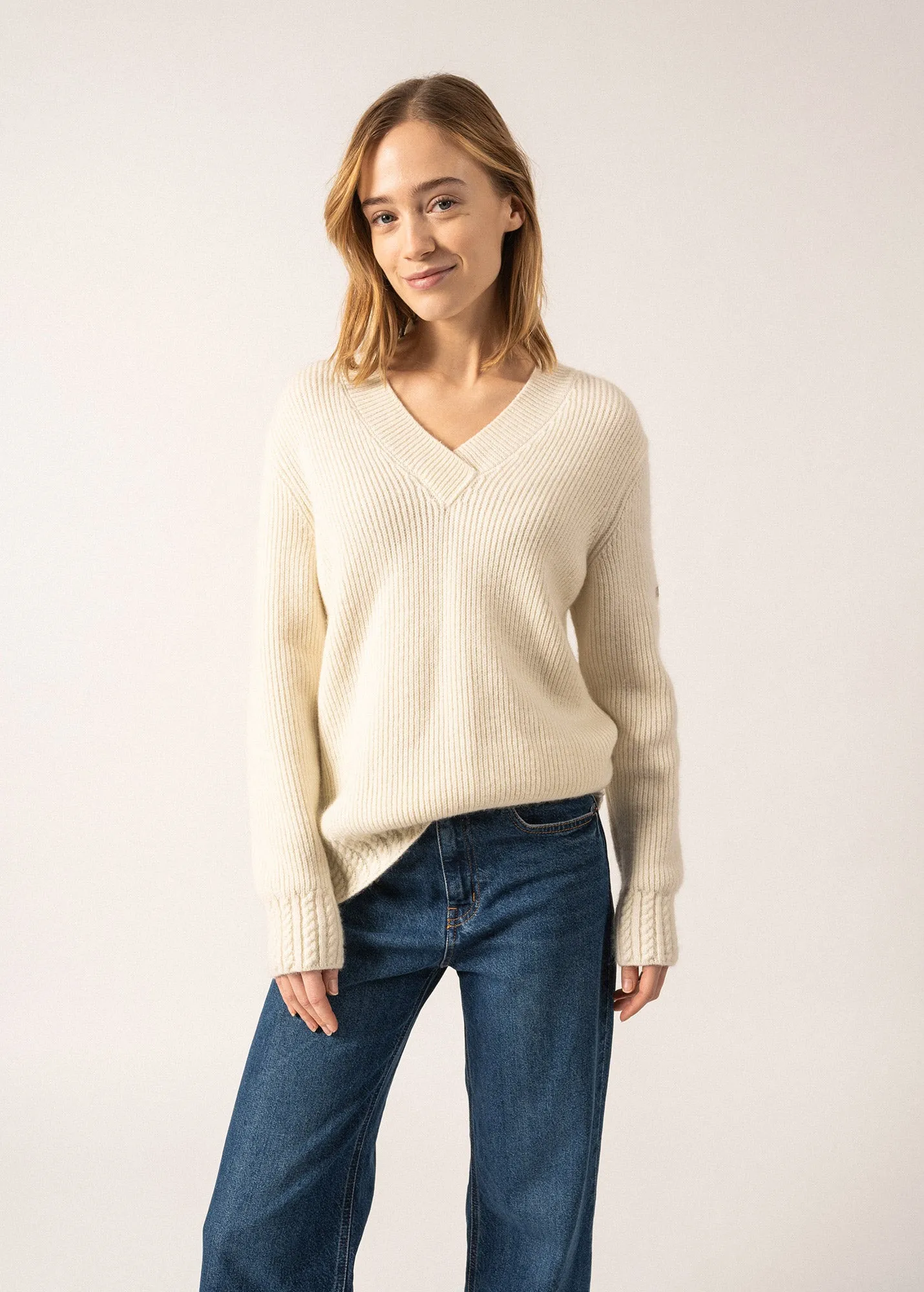 GAVARNIE - V-Neck Sweater with Cable-Knit Details | Mohair Blend (WINTER WHITE)