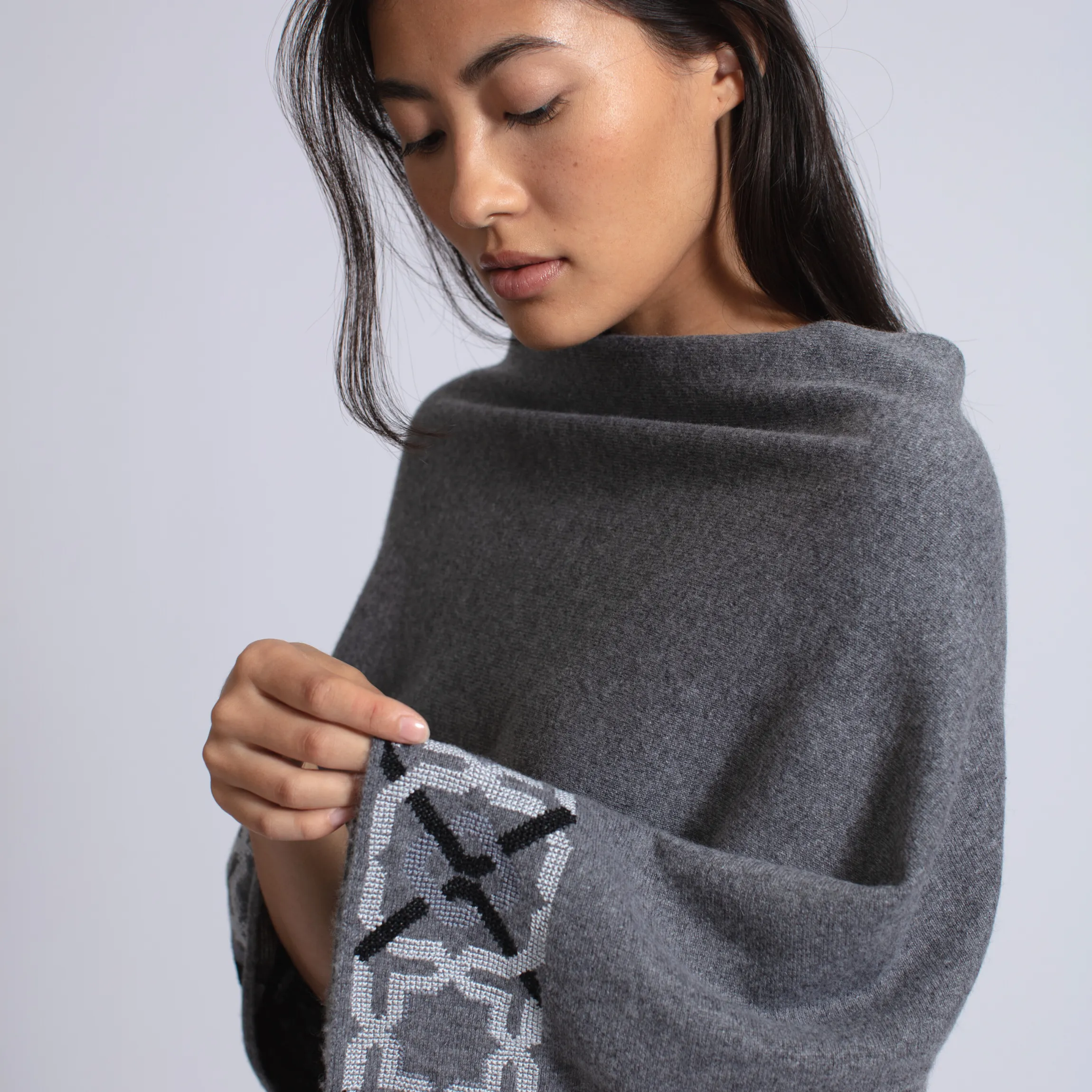 GRAY CASHMERE PONCHO