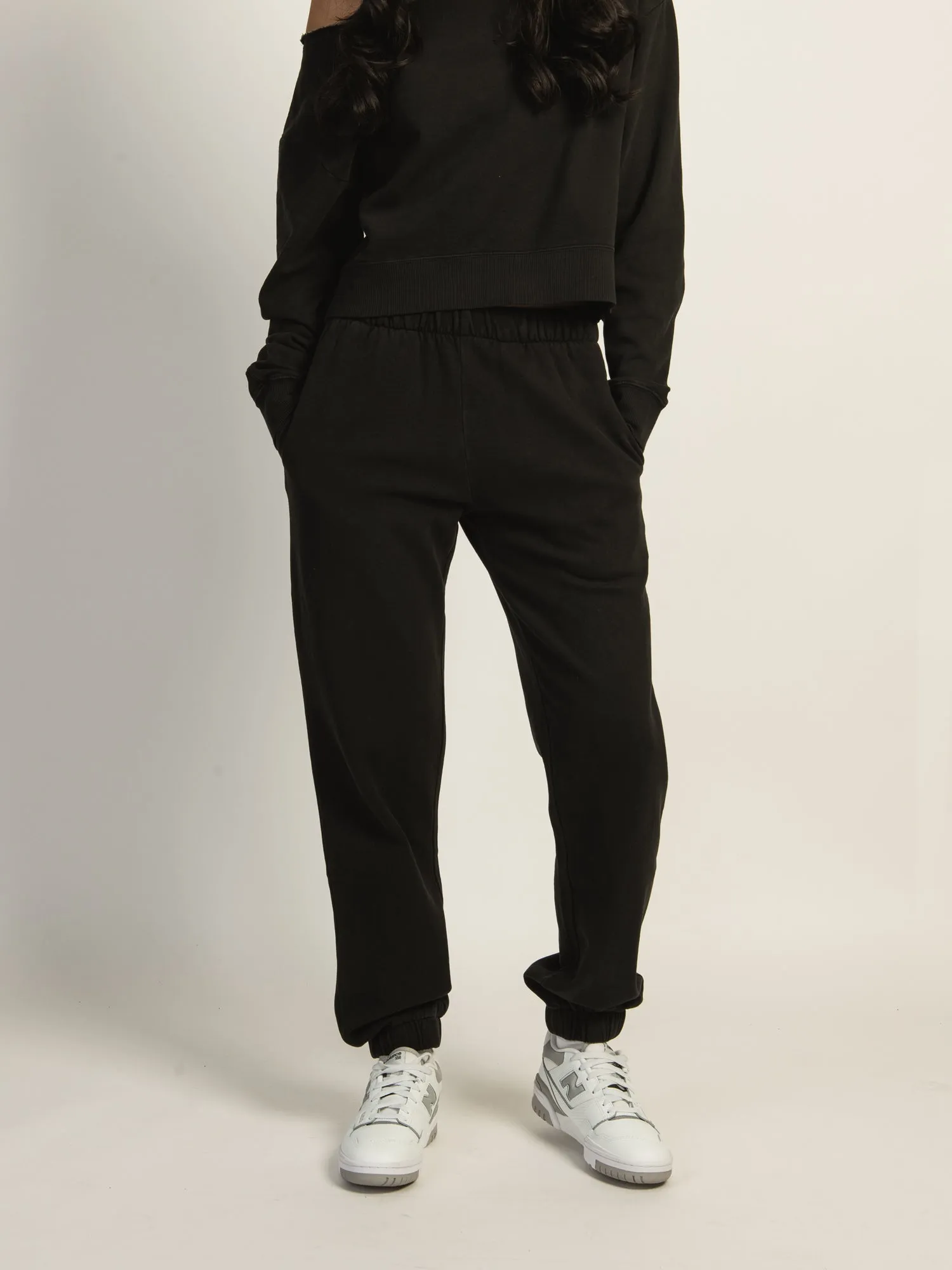 HARLOW JORDANA RELAXED SWEATPANT - BLACK