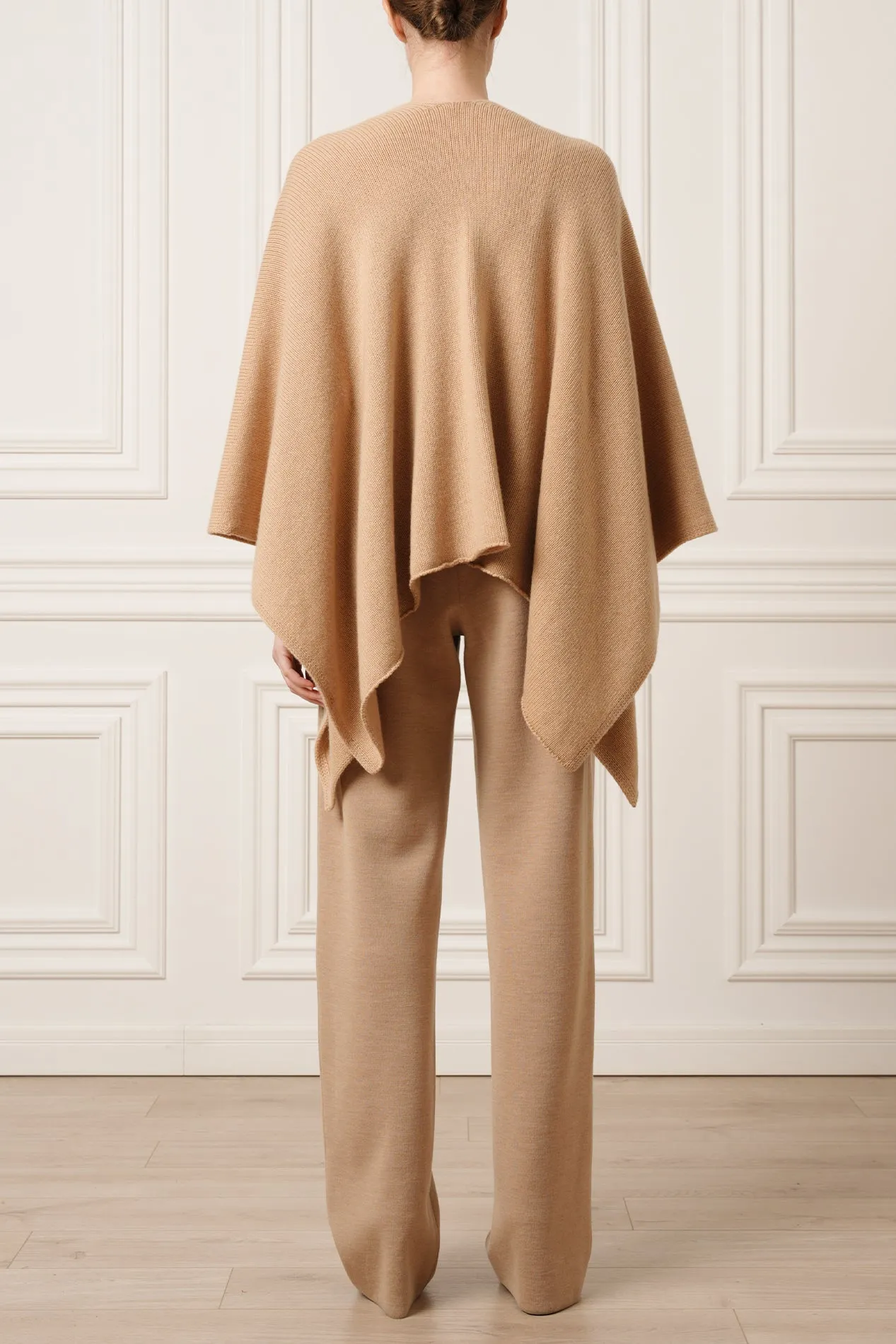 Hera Cashmere Poncho In Dune