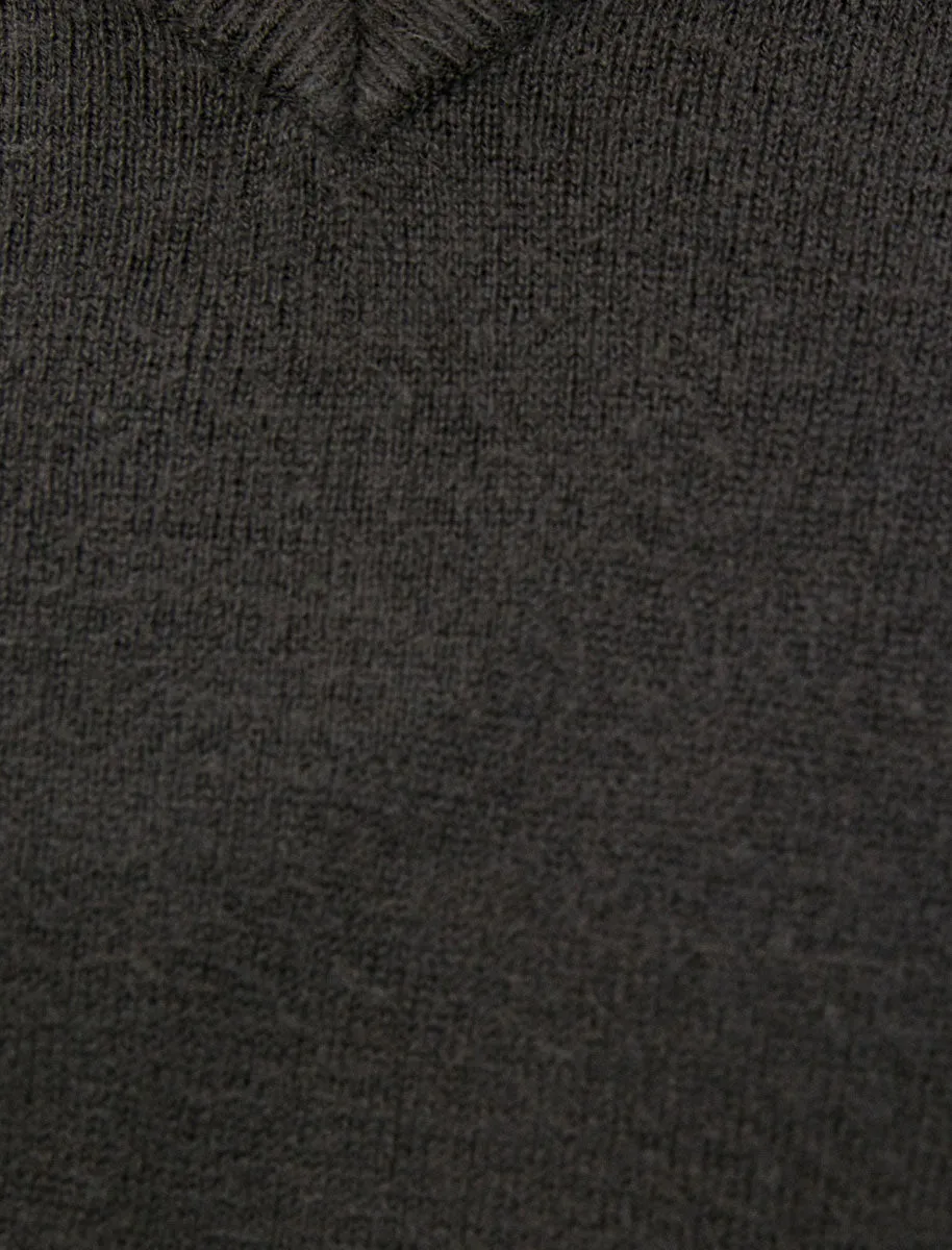 Silvo Soft Cashmillon V Neck Jumper In Ebony Grey - Kensington Eastside