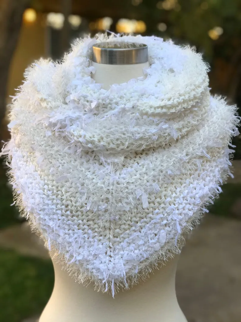 White Knitted Triangular Shawl, Wedding Knitted Neckerchief Triangular Handkerchief, Mottled Knotted Scarf, Wedding Wrap