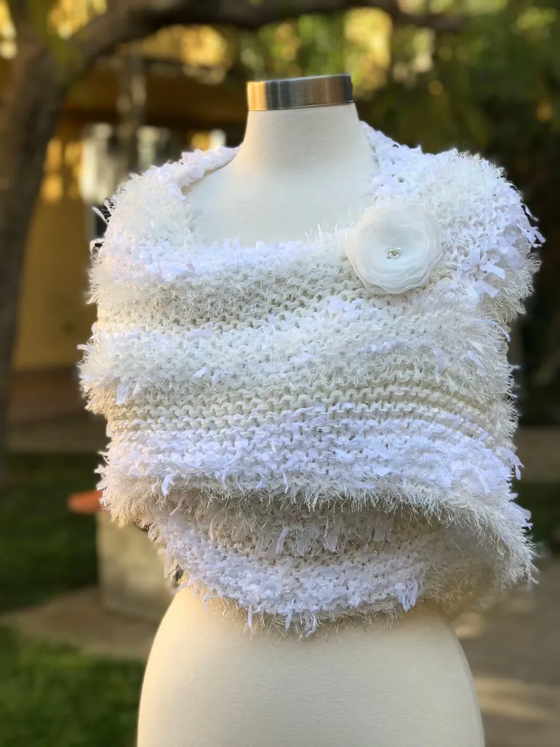 White Knitted Triangular Shawl, Wedding Knitted Neckerchief Triangular Handkerchief, Mottled Knotted Scarf, Wedding Wrap